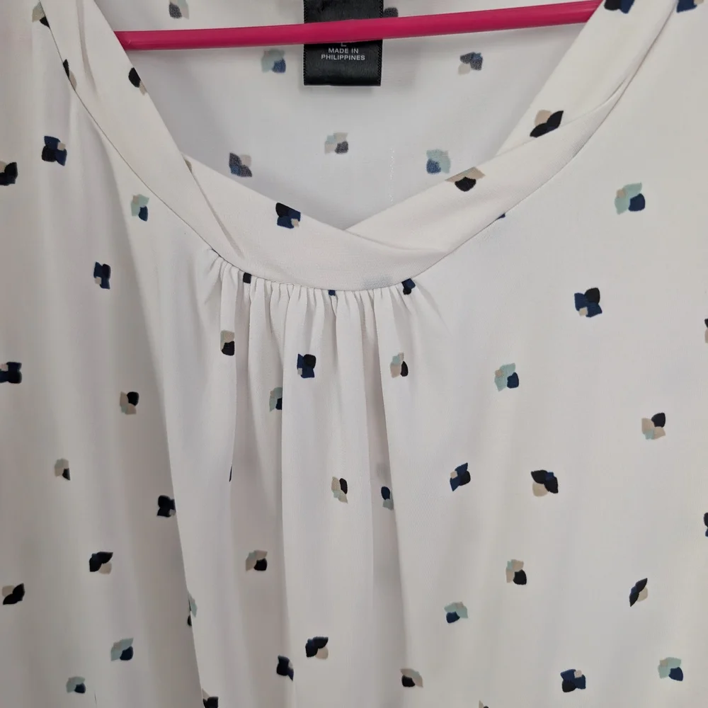 White Polka Dot Sleeveless Top - Picture 3 of 7